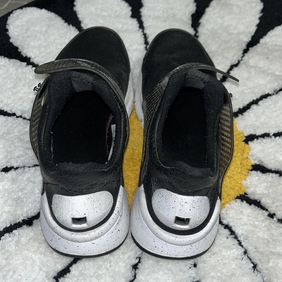 Women’s Nike Sock Dart running shoes - Picture 3 of 6